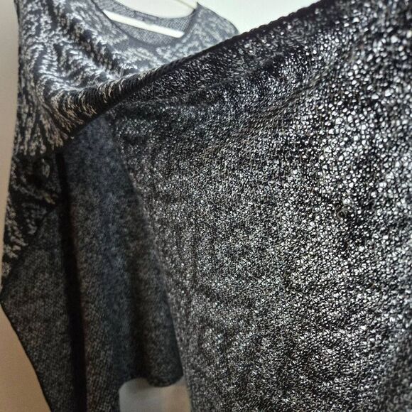 Eileen Fisher Organic Linen Poncho Pattern OS - Picture 6 of 6